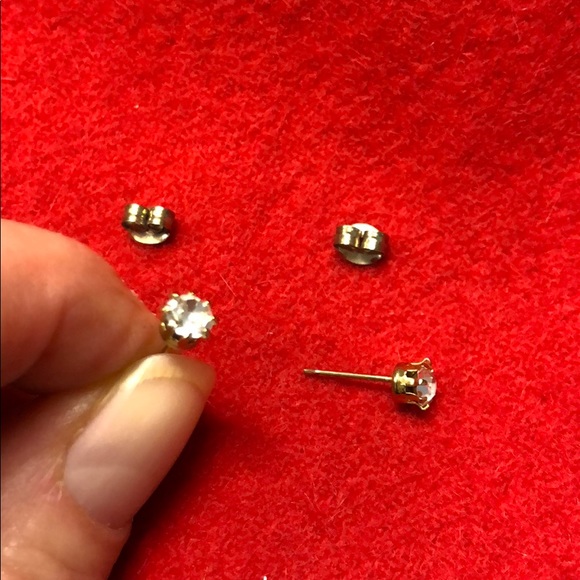 14 k gold CZ Diamond stud earrings - Picture 6 of 8